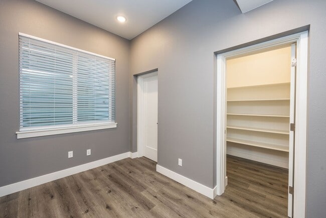 Photo - 745 N Washington Ave Unit Washington101