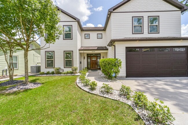Photo - 1317 Chantilly Ln