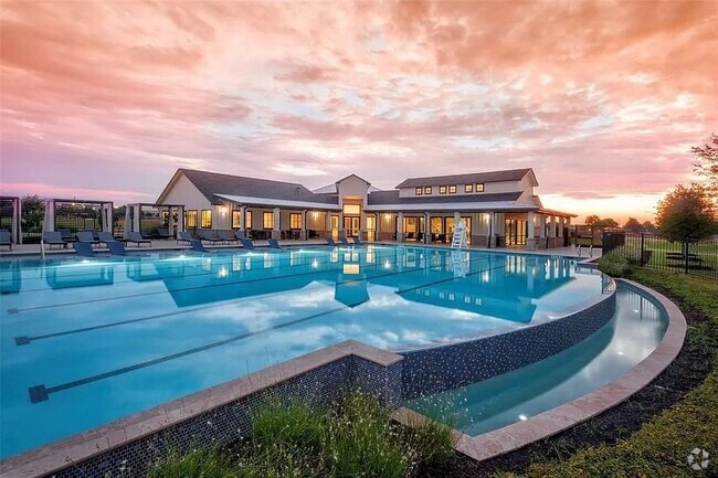 Pool and community center - 9829 Heritage Run Ln Rental