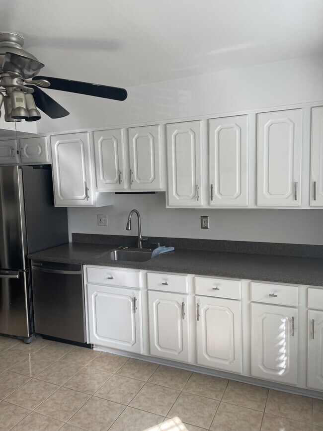 Photo - 2214 Anvil Ln