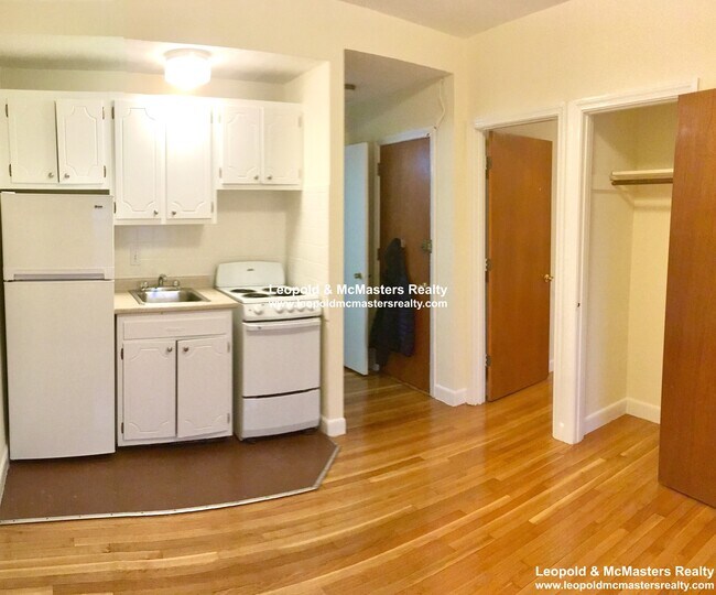 Photo - 168 North Beacon St Apartments