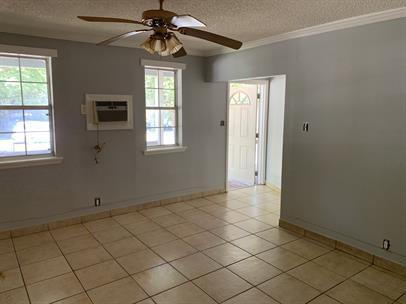 Photo - February Move in Special - Receive $300.00 off the first month's rent - Offer good through 2/28/2... Unidad Apt 2