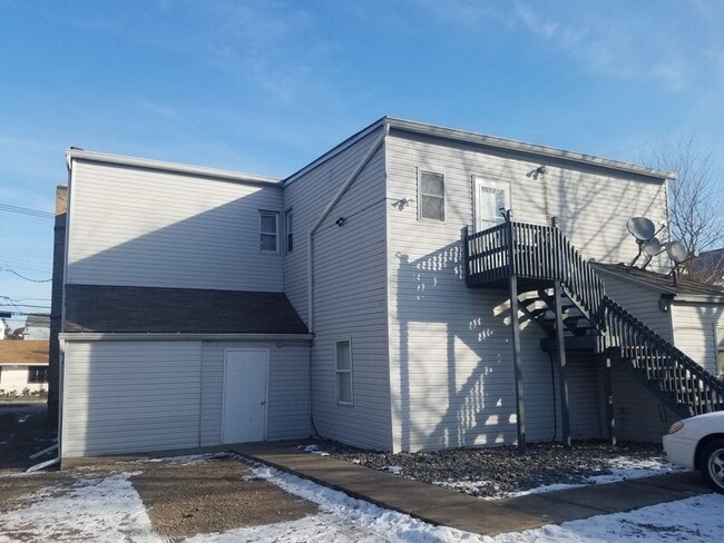 Exterior of building - 63 Wilson St Unit 1