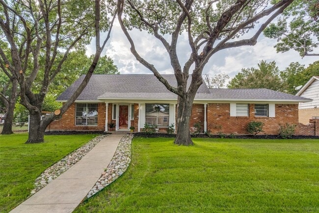 Building Photo - 2119 Quail Run