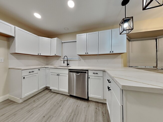 Photo - 2905 Shady Creek Dr