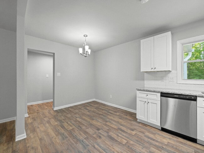 Photo - 128 Sunset Ln