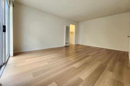 Photo - 10138 Palms Blvd