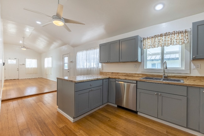 Photo - 534 Kaikoo St