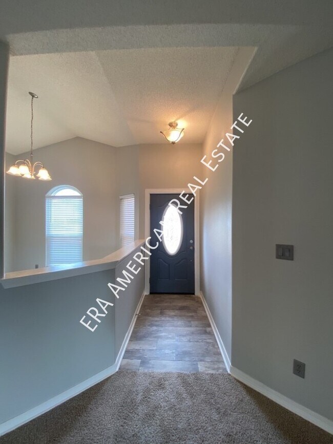 Photo - 2621 Barefoot Creek Cir