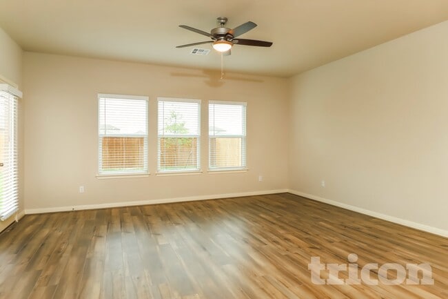 Photo - 5532 Shasta Pl