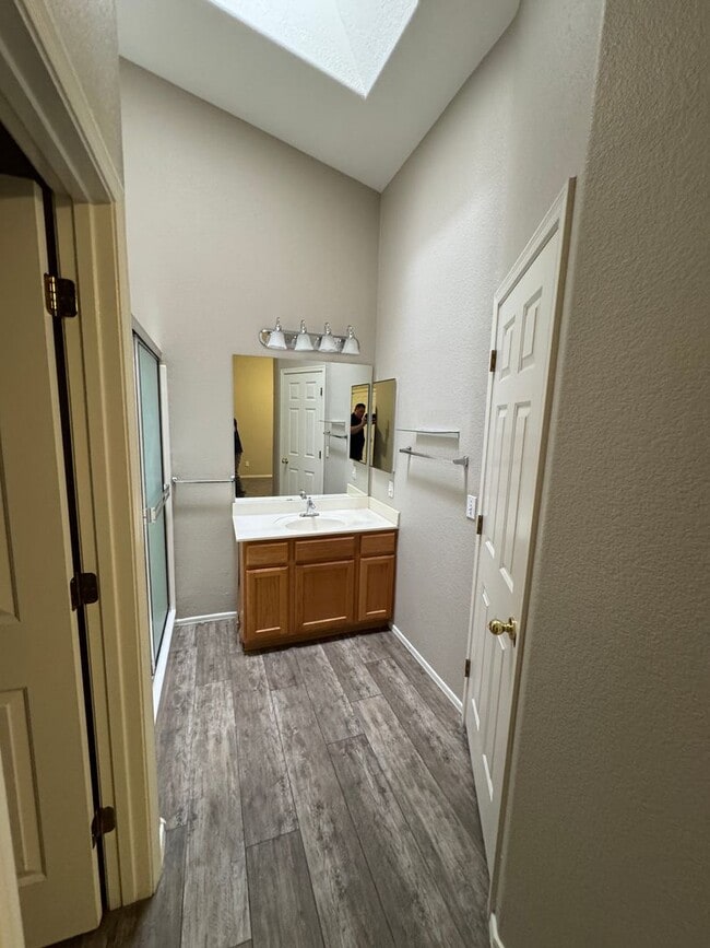 Photo - Beautiful 2 Bedroom 2 bath single level fo... Unit 93