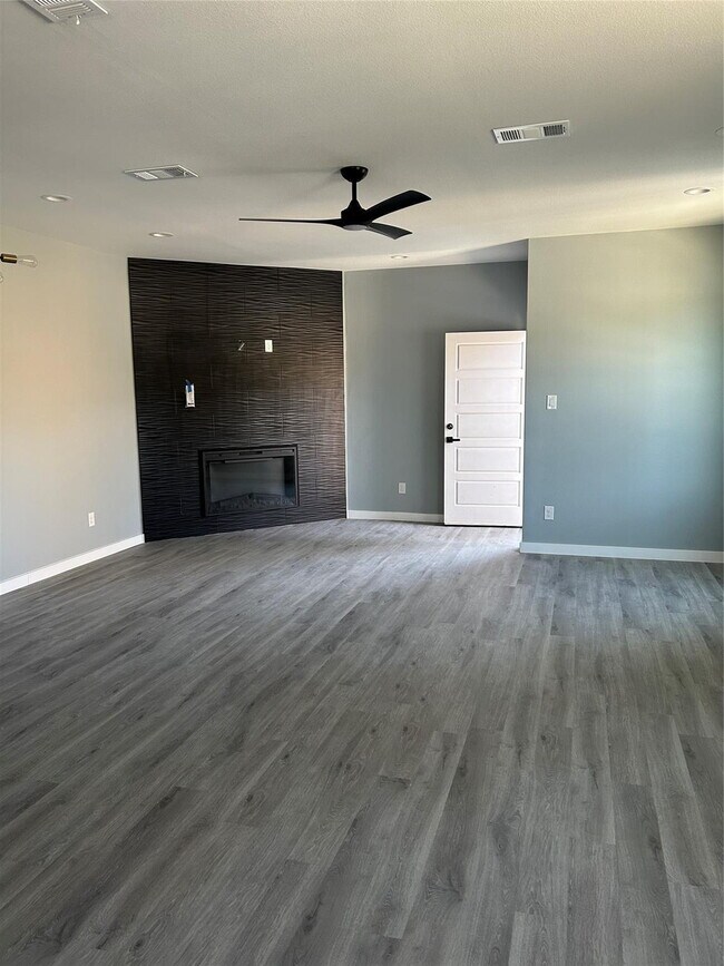 Photo - Newer duplex in Dallas