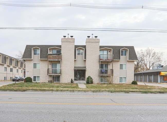 Photo - 1640 N 56th St