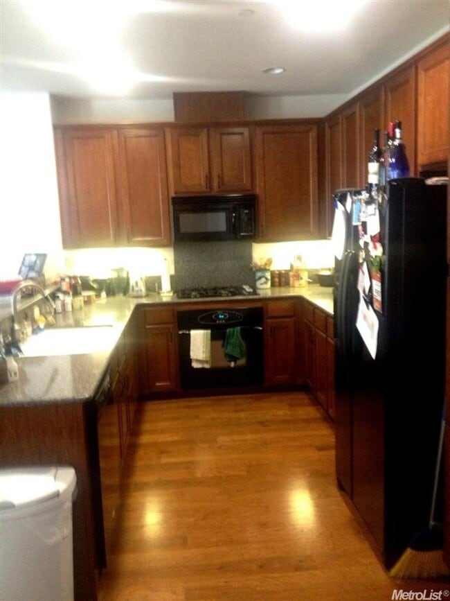 Photo - Adorable 2/2 Natomas Condo! PLEASE READ ENTIRE AD FOR VIEWINGS!!!!