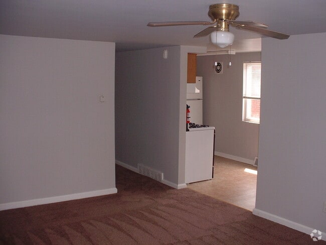 Building Photo - 128 W Maryland Ave Unit B Rental