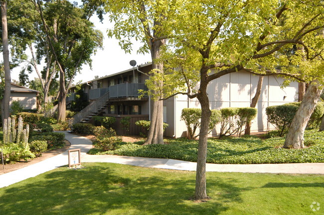 Building Photo - Almaden 1930 Rental