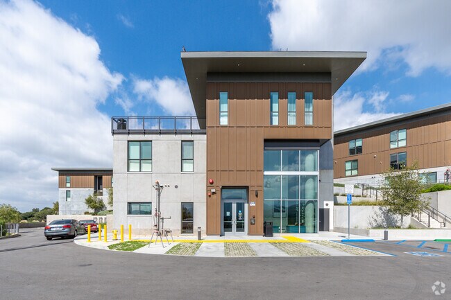 Photo - Summit View Apartments