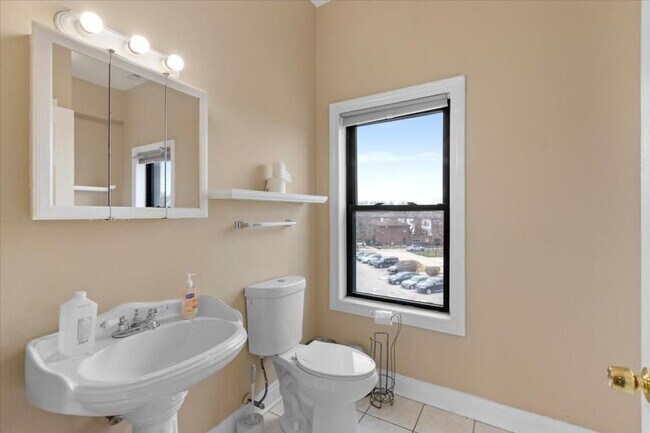 Photo - 3 bedroom in Chicago IL 60642 Unit 3