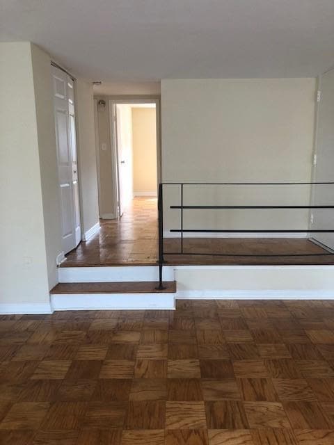 Carlyn Hill Apartments