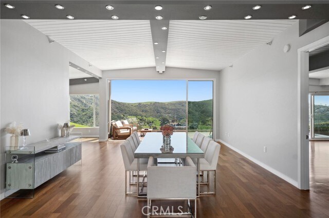 Photo - 2085 Temple Hills Dr Casa