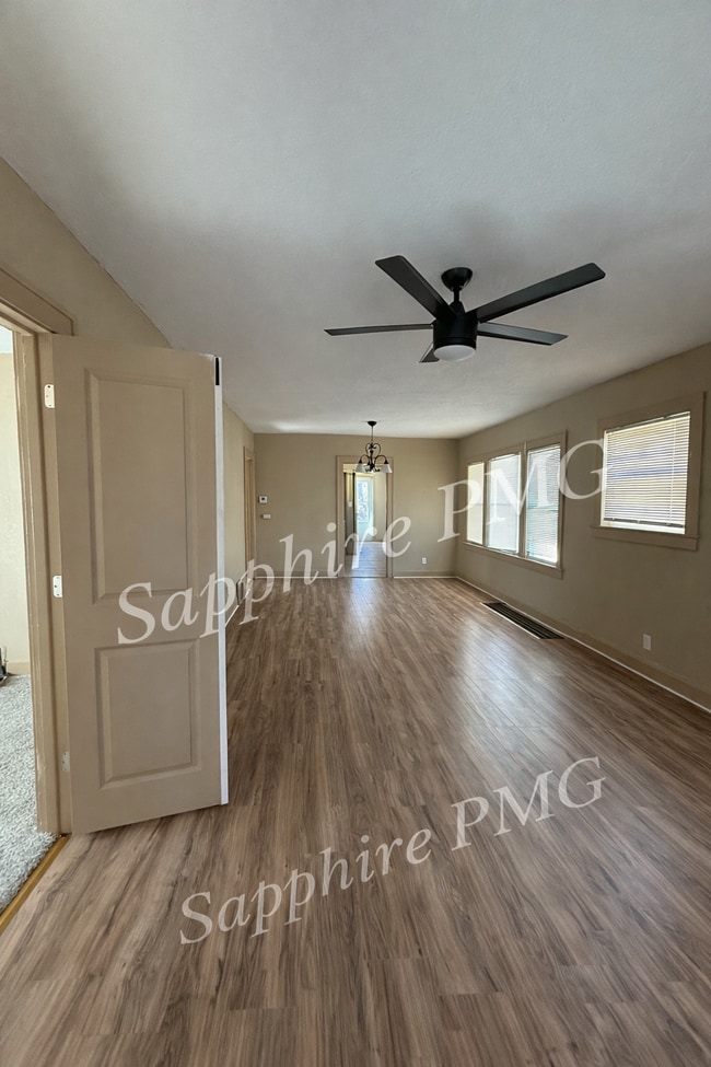 Photo - 5406 The Paseo