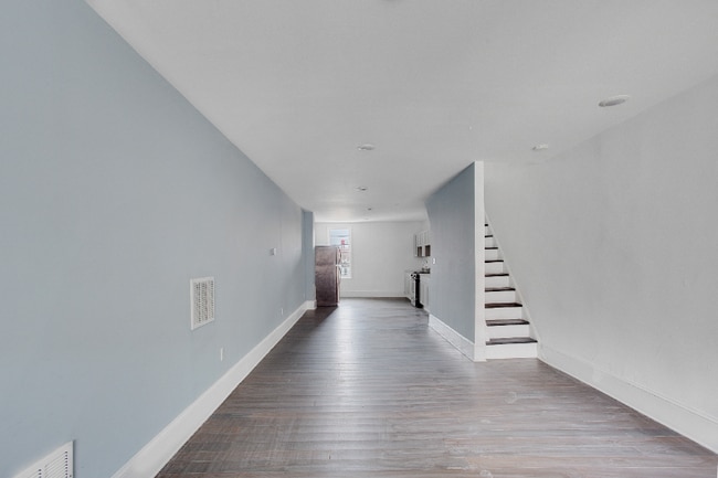 Building Photo - 2212 W Fayette St Rental