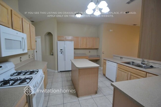 Photo - 1450 Ashbourne Way