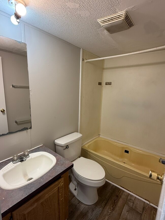 Photo - 48 Valtlee Dr