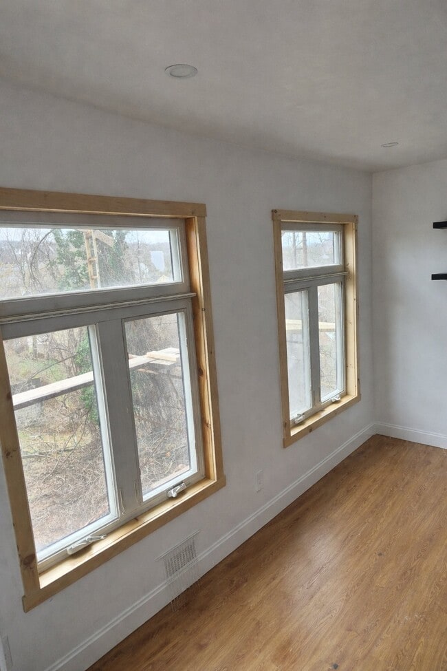 Photo - 1331-1333 Woodland Ave Unidad 1331 Woodland Ave  #2
