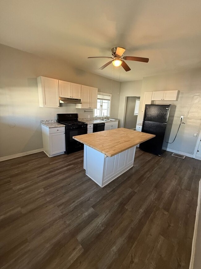 Photo - 3 Bed 1 Bath- Rochester PA