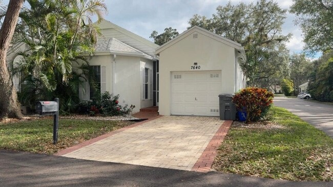 Photo - 7640 Forest Green Ln