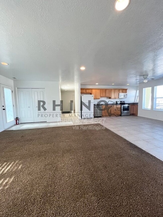 Building Photo - 1285 W 500 N Unit 1285 W 500 N