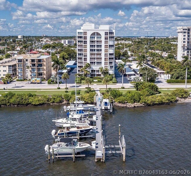 Building Photo - 3901 S Flagler Dr Unit 901