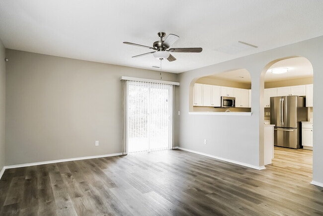 Photo - 1005 Naylor Rd