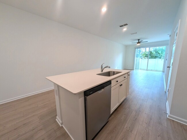 Photo - 5916 Ortega Lake Dr