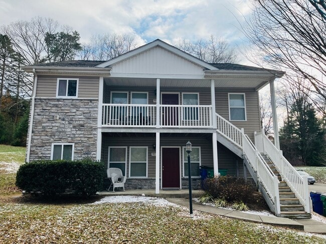 Building Photo - 1905B Tabor Village Dr