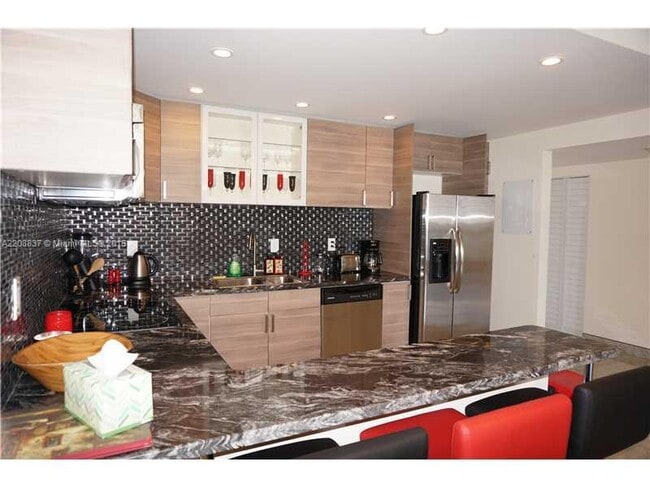 Photo - 19370 Collins Ave Unit 1611