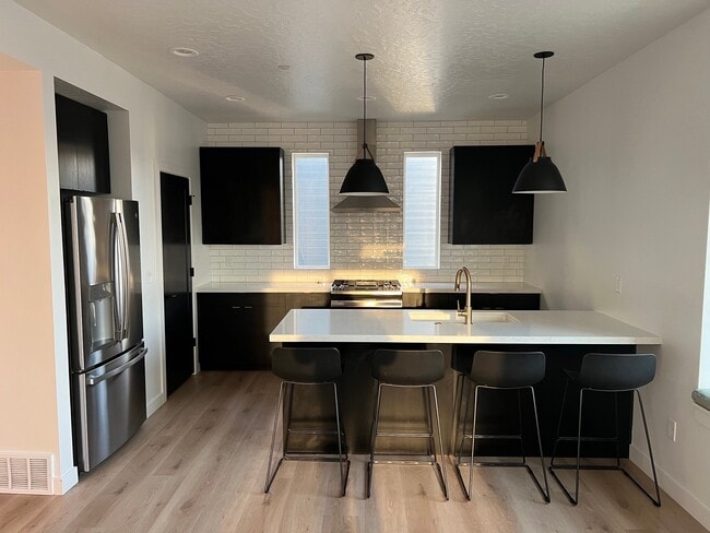 Photo - 351 W 800 N