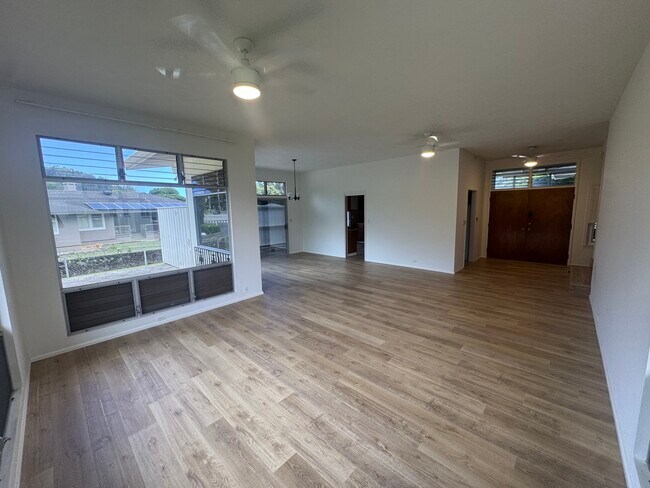 35 Country Club Rd