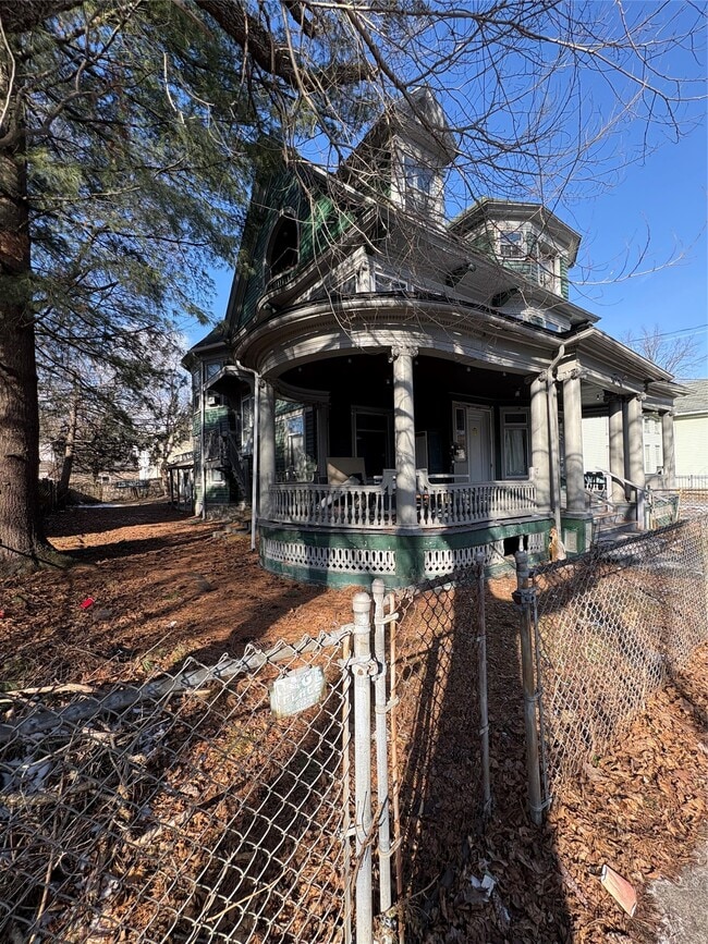 Photo - 171 Chapin St