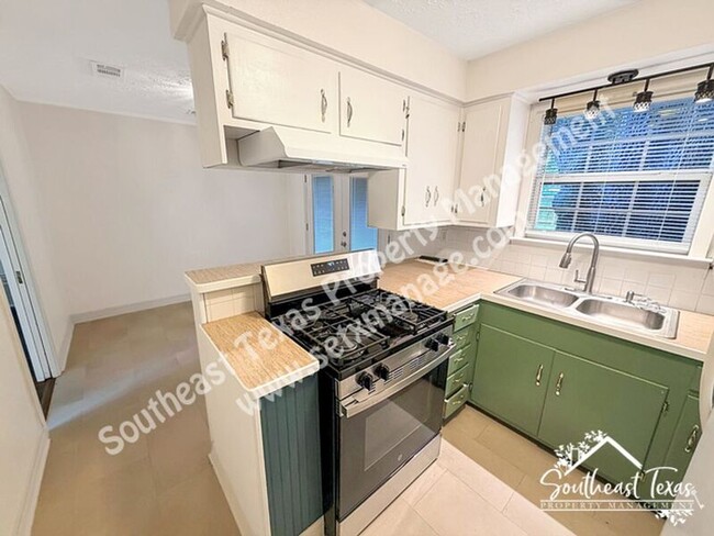 Photo - 812 S 6th St