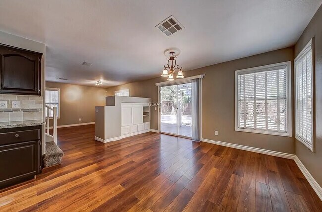 Photo - 3620 Shanagolden St