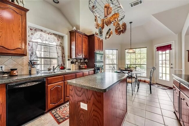 Photo - 7112 Brekenridge Dr