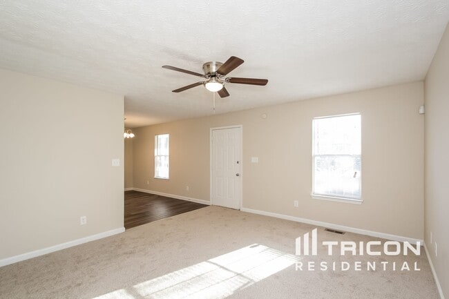 Photo - 325 Barr Cir