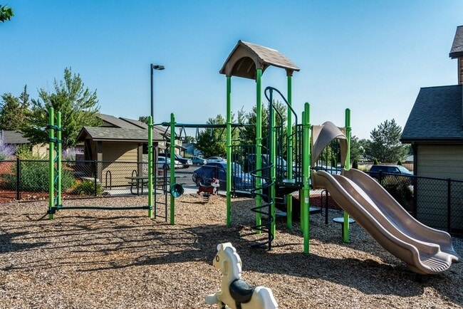 Photo - 2050 SW Timber Ave