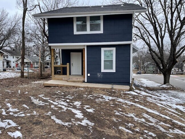 Photo - FULLY RENOVATED 3bd/1.5 bath HOME!!