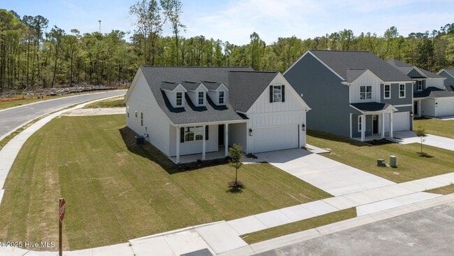 Photo - 1001 Tawney Trce