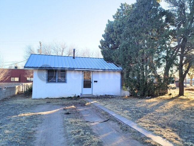 Photo - 1017 W 14th Ln Casa