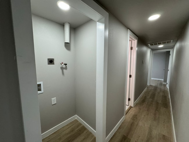 Photo - 3919 Elysian St