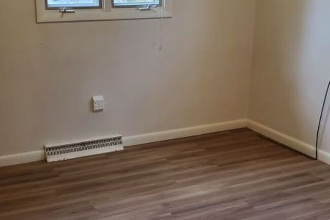 Photo - 2002 Glendale Ln